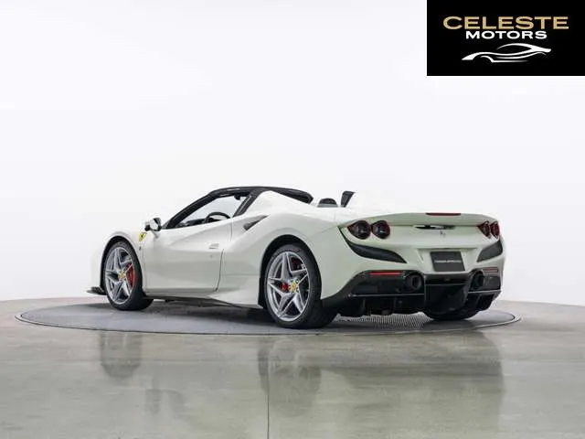 FERRARI F8 Spider 2022 — photo 7 sur 8