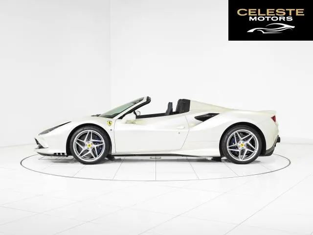 FERRARI F8 Spider 2021 — photo 4 sur 8