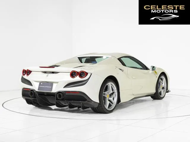 FERRARI F8 Spider 2021 — photo 7 sur 8