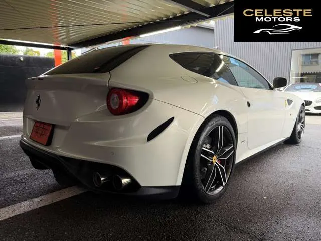 FERRARI FF 2015 — photo 3 sur 8