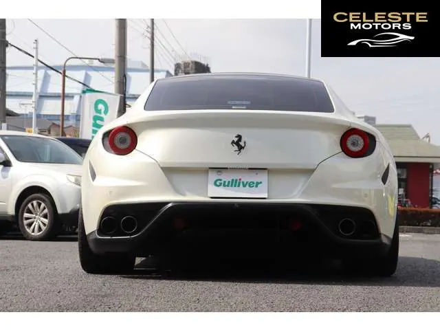 FERRARI FF 2013 — photo 4 sur 8