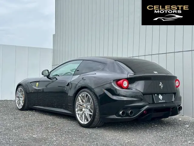 FERRARI FF 2012 — photo 4 sur 8