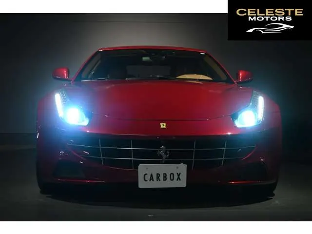 FERRARI FF 2012 — photo 2 sur 8