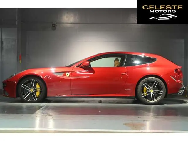 FERRARI FF 2012 — photo 4 sur 8
