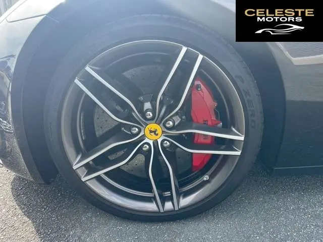 FERRARI FF 2015 — photo 4 sur 8