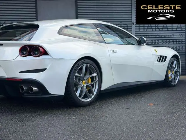 FERRARI GTC4 Lusso 2018 — photo 3 sur 8