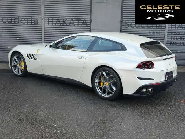 FERRARI GTC4 Lusso 2018 — photo 6 sur 8