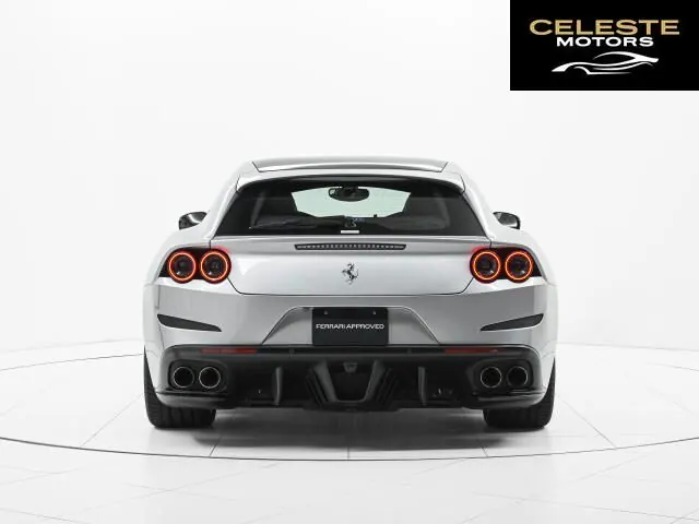FERRARI GTC4 Lusso 2017 — photo 2 sur 8