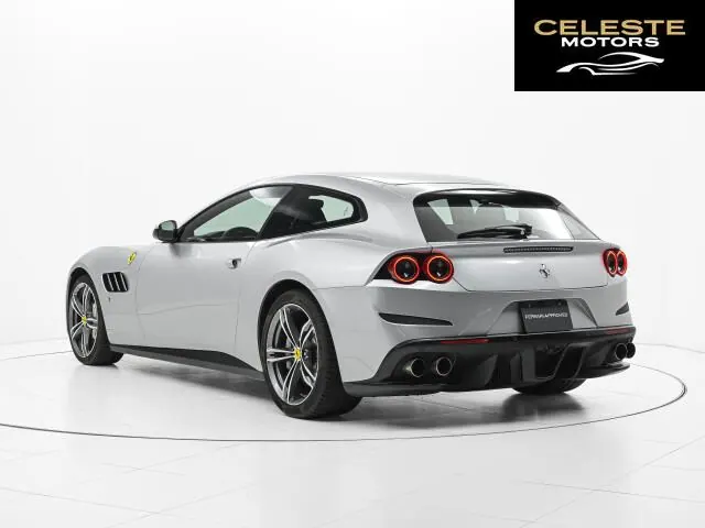 FERRARI GTC4 Lusso 2017 — photo 3 sur 8