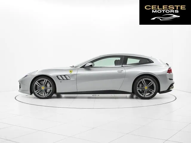FERRARI GTC4 Lusso 2017 — photo 4 sur 8