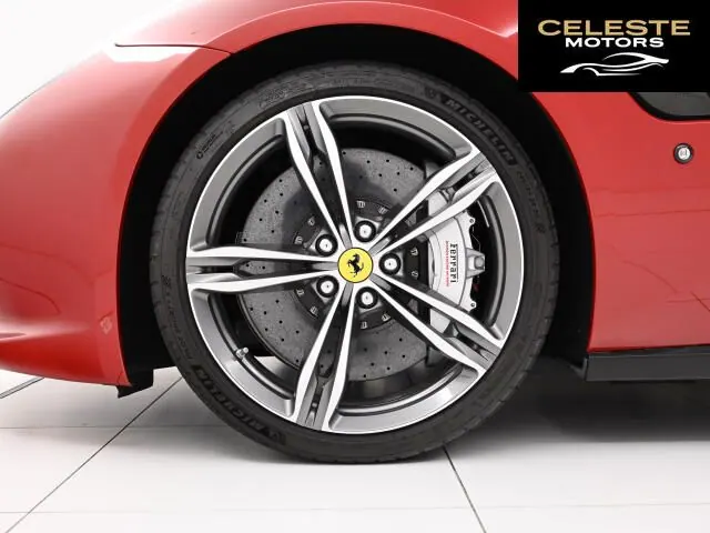 FERRARI GTC4 Lusso 2018 — photo 5 sur 8