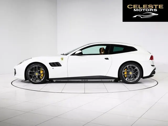 FERRARI GTC4 Lusso 2018 — photo 2 sur 8