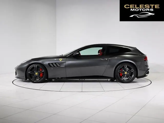 FERRARI GTC4 Lusso 2017 — photo 3 sur 8