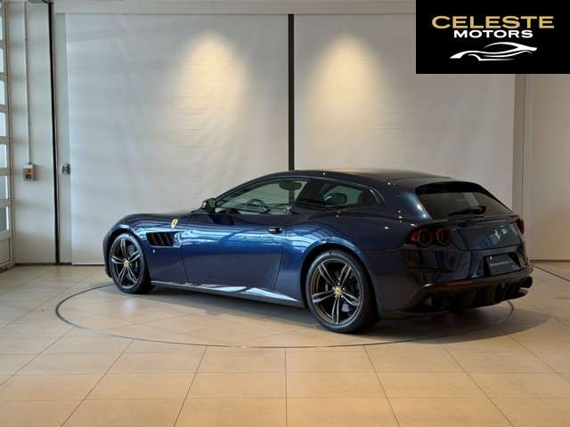 FERRARI GTC4 Lusso 2017 — photo 3 sur 8