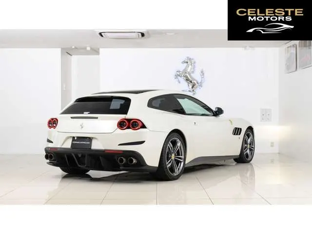 FERRARI GTC4 Lusso 2018 — photo 2 sur 8