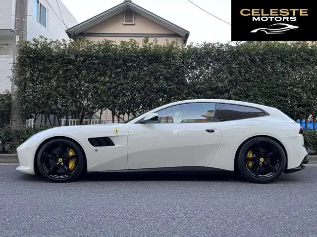 FERRARI GTC4 Lusso 2018 — photo 3 sur 8