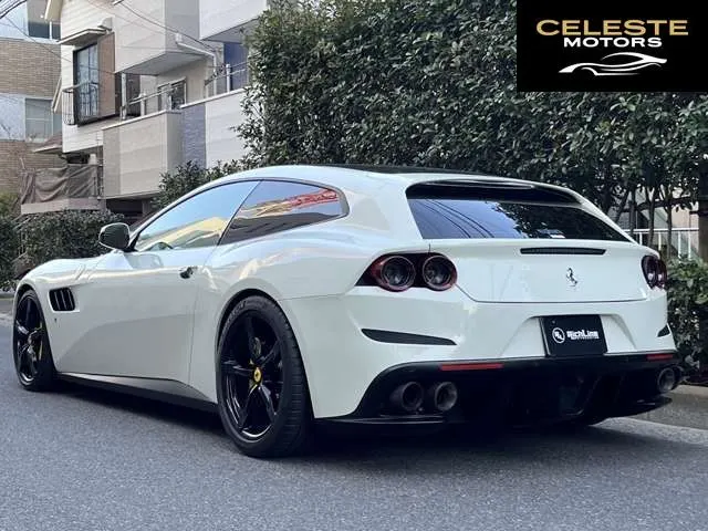 FERRARI GTC4 Lusso 2018 — photo 4 sur 8