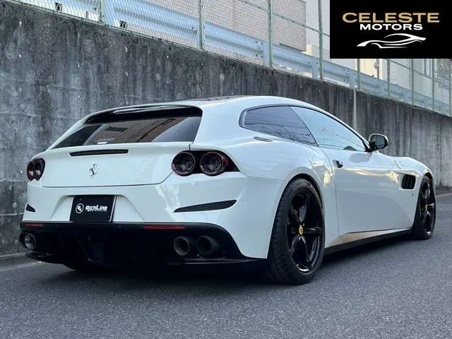 FERRARI GTC4 Lusso 2018 — photo 6 sur 8