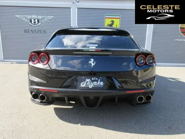 FERRARI GTC4 Lusso 2020 — photo 6 sur 8