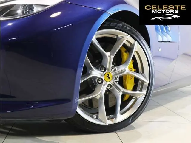 FERRARI GTC4 Lusso 2017 — photo 5 sur 8