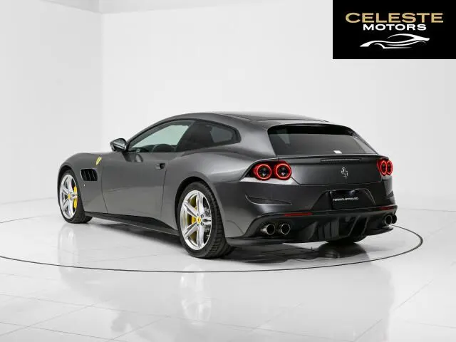 FERRARI GTC4 Lusso 2019 — photo 6 sur 8