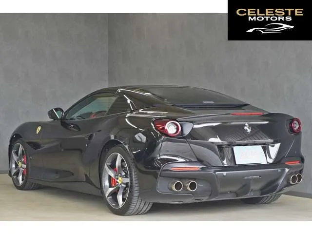FERRARI Portofino M 2022 — photo 7 sur 8
