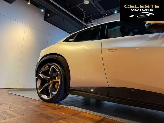 FERRARI Purosangue 2024 — photo 6 sur 8