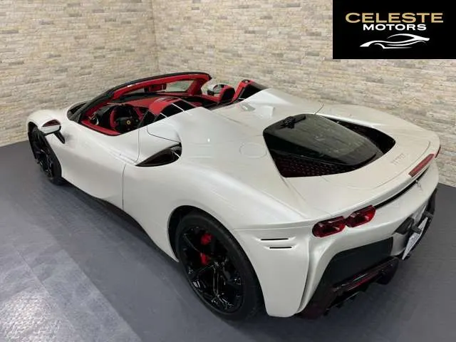 FERRARI SF90 Spider 2025 — photo 1 sur 8