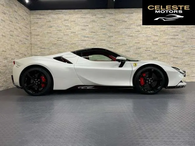 FERRARI SF90 Spider 2025 — photo 4 sur 8
