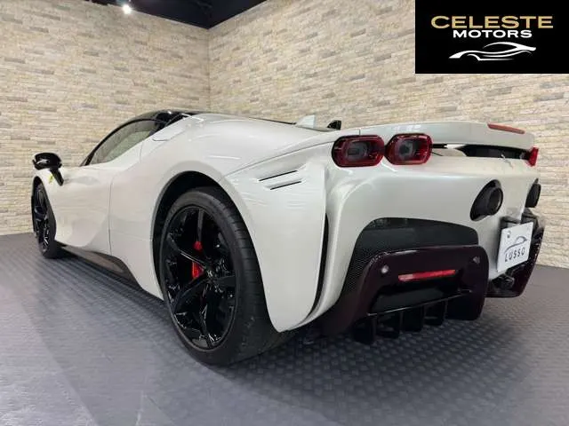 FERRARI SF90 Spider 2025 — photo 6 sur 8
