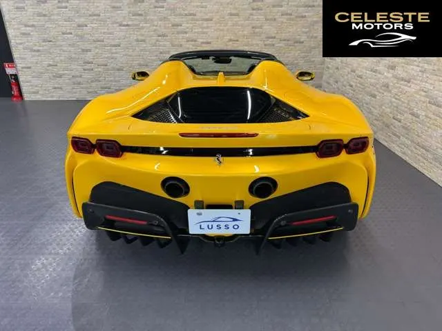 FERRARI SF90 Spider 2023 — photo 4 sur 8