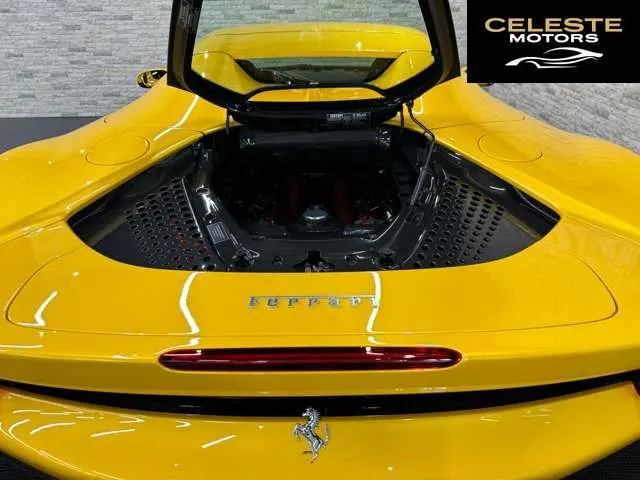 FERRARI SF90 Spider 2023 — photo 7 sur 8