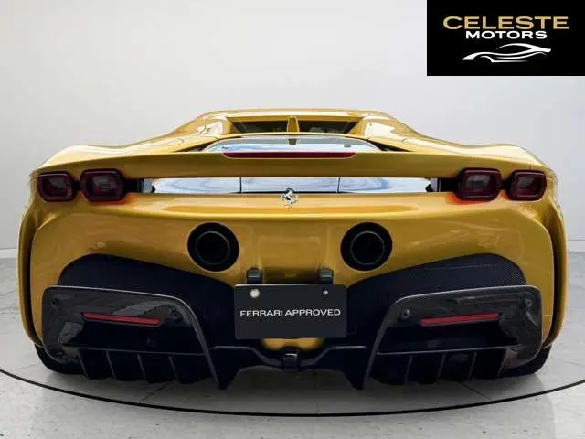 FERRARI SF90 Spider 2024 — photo 4 sur 8