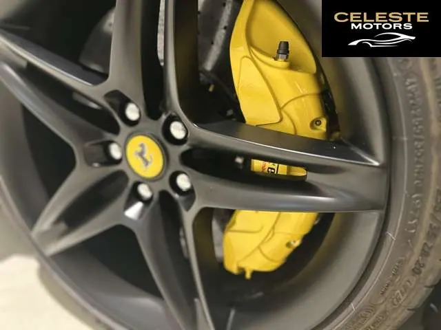 FERRARI SF90 Spider 2023 — photo 3 sur 8