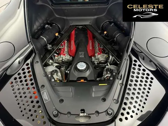 FERRARI SF90 Stradale 2021 — photo 4 sur 8