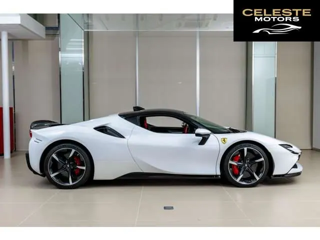 FERRARI SF90 Stradale 2022 — photo 2 sur 8