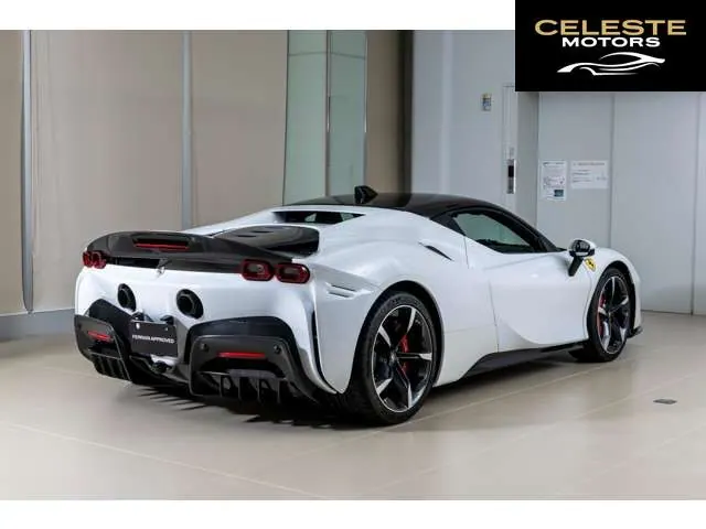 FERRARI SF90 Stradale 2022 — photo 3 sur 8