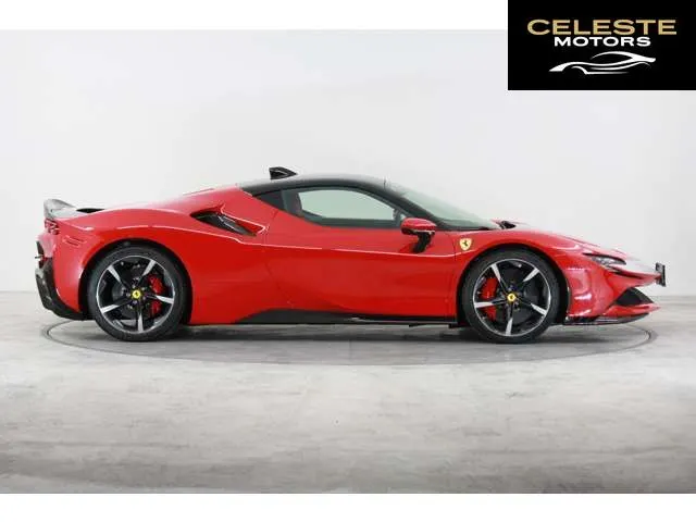 FERRARI SF90 Stradale 2021 — photo 6 sur 8