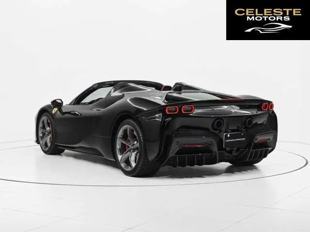 FERRARI SF90 Spider 2022 — photo 3 sur 8