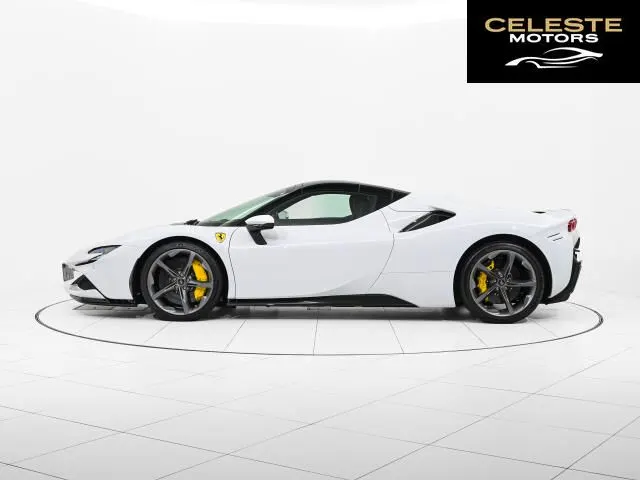 FERRARI SF90 Spider 2023 — photo 3 sur 8