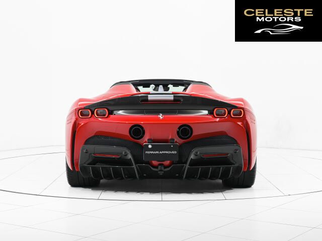 FERRARI SF90 Spider 2023 — photo 2 sur 8