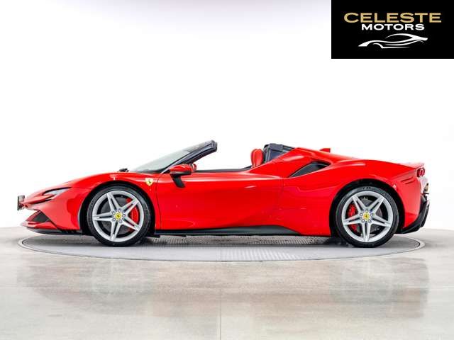 FERRARI SF90 Spider 2025 — photo 5 sur 8