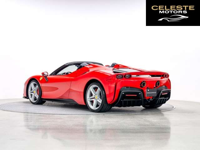 FERRARI SF90 Spider 2025 — photo 6 sur 8