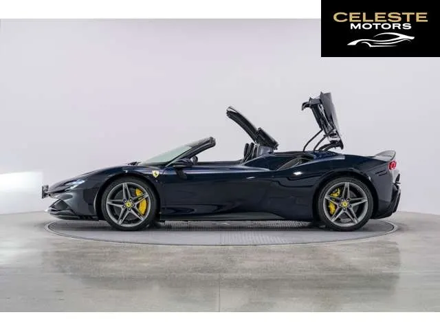 FERRARI SF90 Spider 2024 — photo 6 sur 8