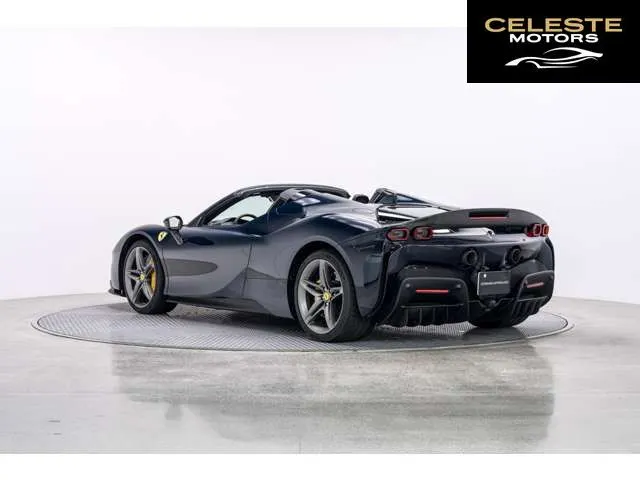 FERRARI SF90 Spider 2024 — photo 7 sur 8