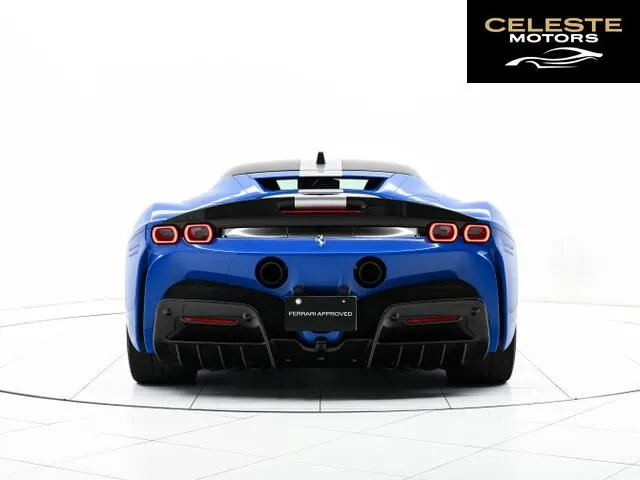 FERRARI SF90 Stradale 2021 — photo 2 sur 8