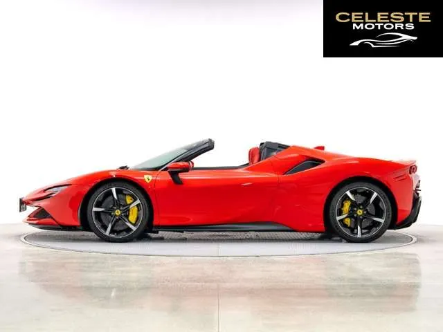 FERRARI SF90 Spider 2023 — photo 3 sur 8