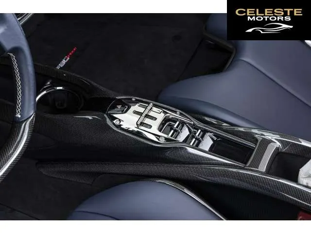 FERRARI SF90 Spider 2023 — photo 8 sur 8