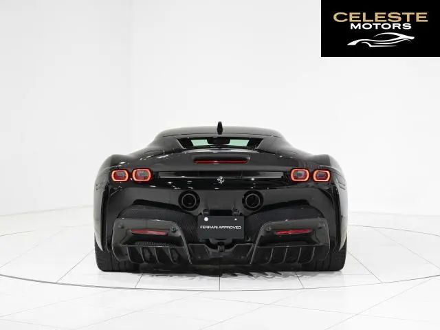 FERRARI SF90 Stradale 2021 — photo 5 sur 8