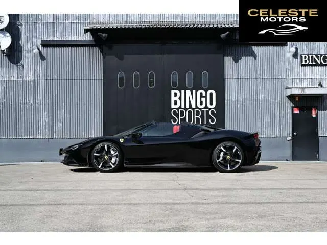 FERRARI SF90 Spider 2022 — photo 2 sur 8